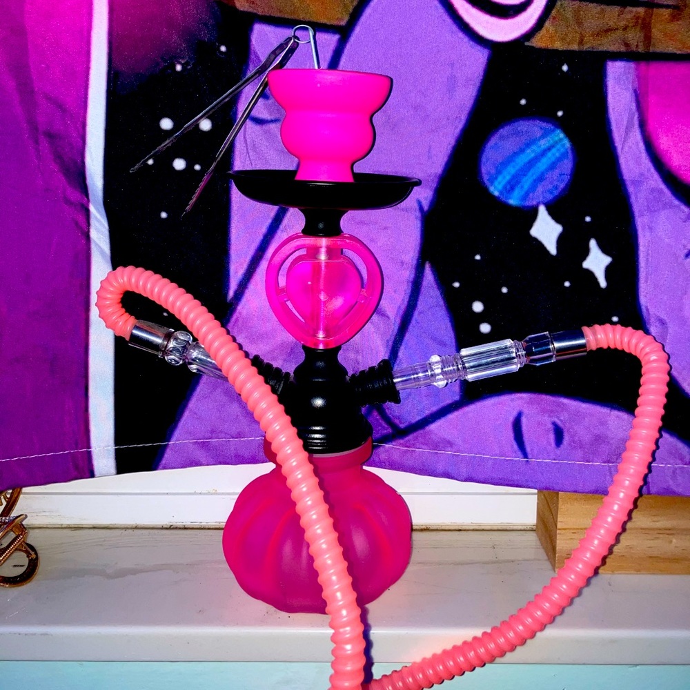 Hot pink medium size and two hoses 🩷